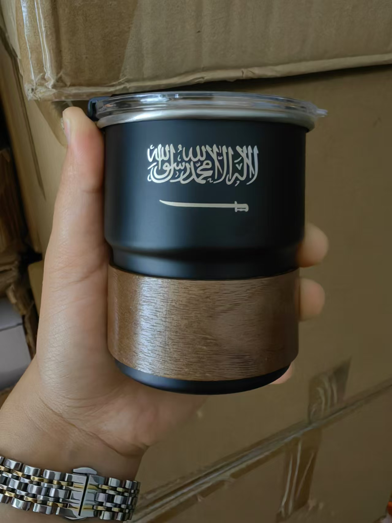 サウジアラビアの国旗ロゴステンレス鋼カップビールジョッキ蓋付 - Outdoor Camping Equipment のレビューと価格