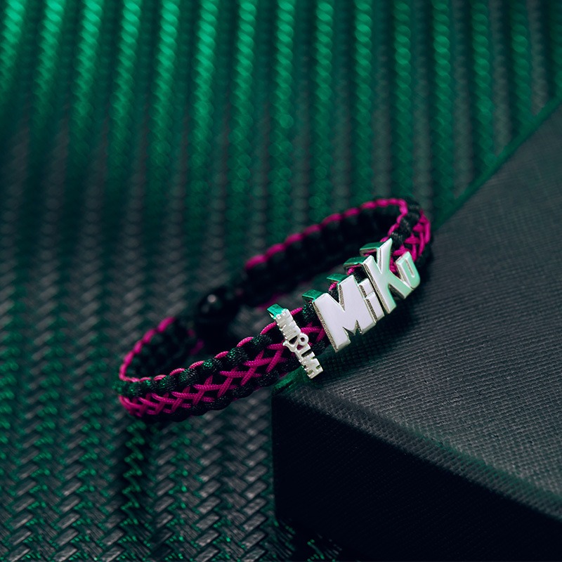 初音ミク アニメ ハンドロープ ラッキーストーン付き 2D  - Paracord Bracelet のレビューと価格
