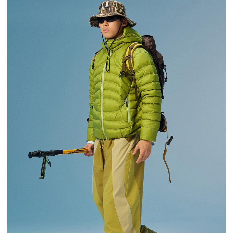 90％のホワイトダックダウンを使用した、軽量で撥水性のある、 - Outdoor Camping Jacket のレビューと価格